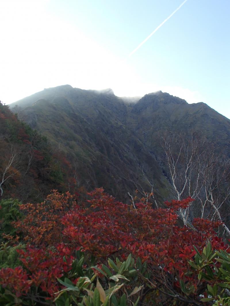 人気の山であり、紅葉名山である谷川岳。今回もロープウェイを使って歩いてみました。