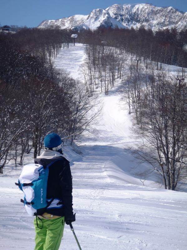 前山、怖くて手強いところでした・・・。　転びすぎて服装に乱れが・・・。