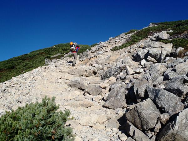 快晴のタイムリミットは15時まで。午後からは崩れる予報。