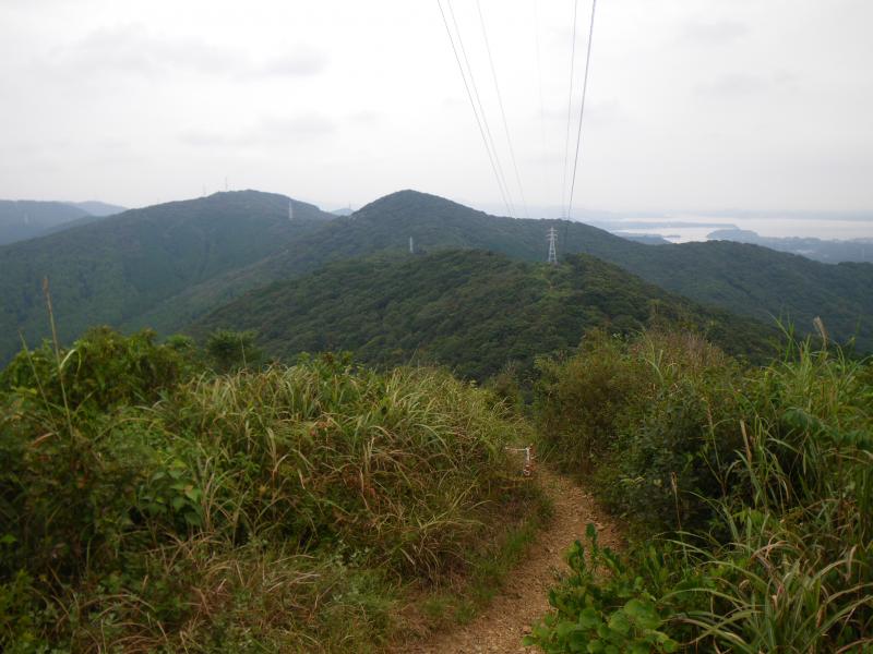 神石山への稜線