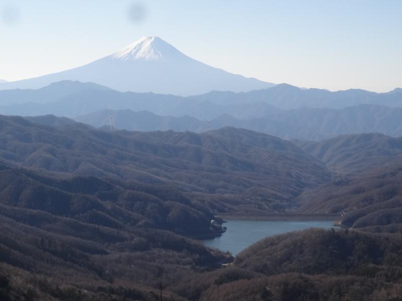 富士山と大菩薩湖