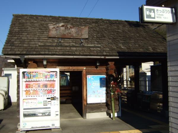 スタートの梁川駅。無人駅です。