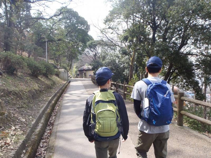 親子で山に登りたい！　展望台巡りハイキングin生駒山