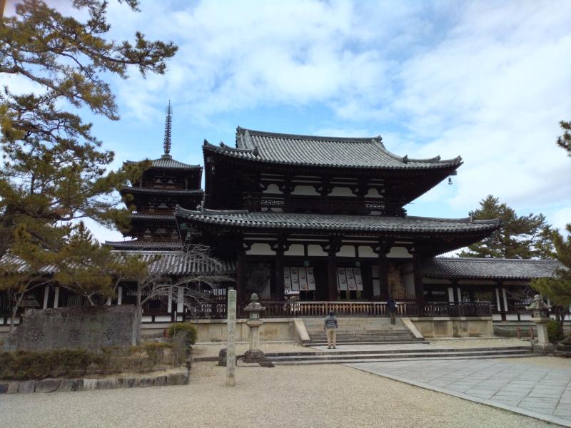 日本最初の世界文化遺産・法隆寺と松尾山ハイキング