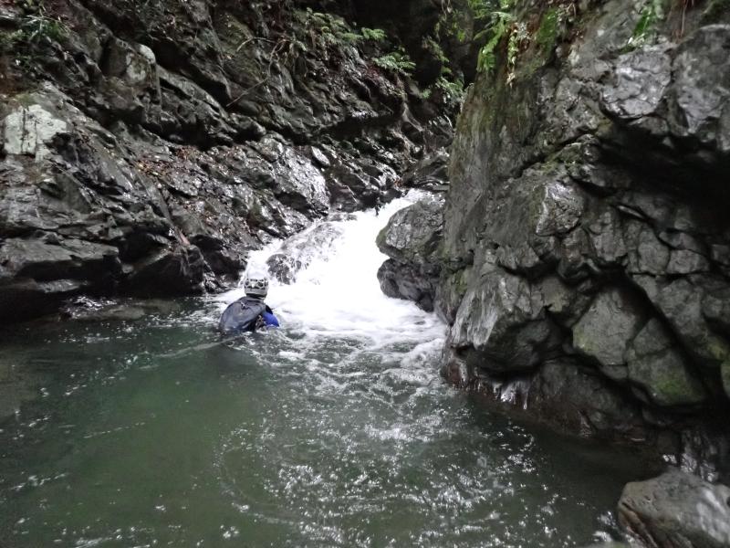 水無瀬川・山吹渓谷で沢登り