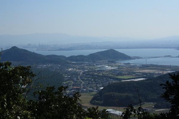 山頂からの眺めが良い柑子岳へ。