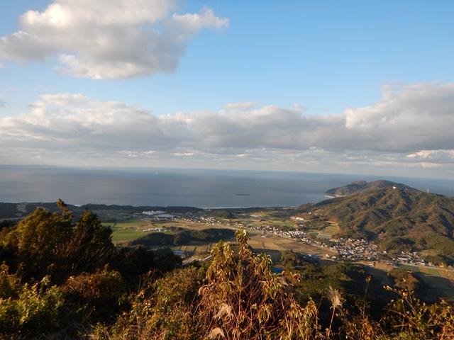 糸島富士とも呼ばれる独立峰可也山へ。