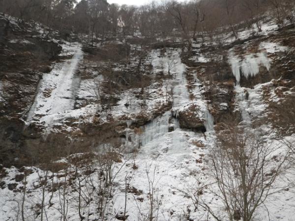鏡岩出合の氷氷結不十分