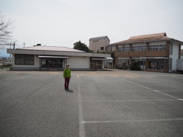 駐車可能な糸島市役所志摩庁舎。