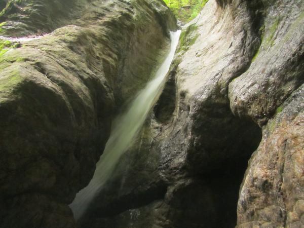 野江股谷は蓮川の秀渓です