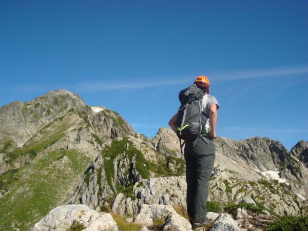 剱岳本峰を仰ぎ見る