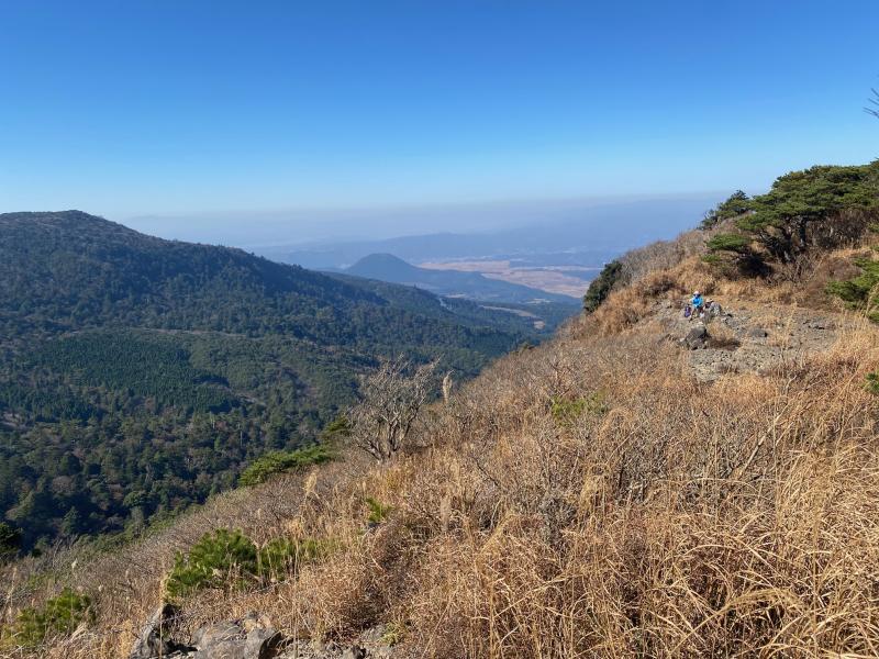 時間があれば火口周回をお勧めします。所要時間約40分です。