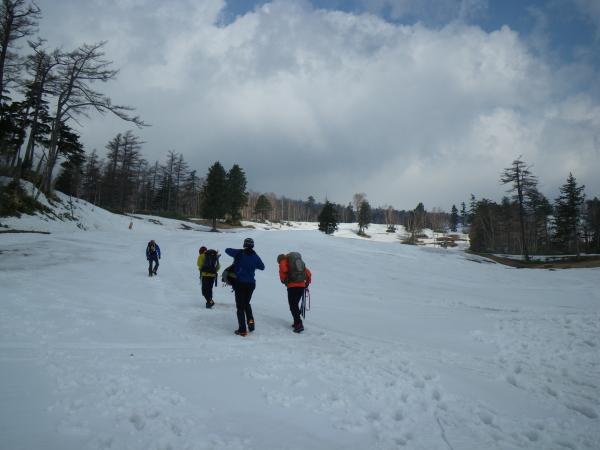 スキー場から出発です。