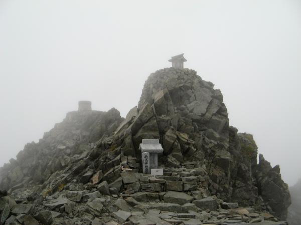 奥穂高岳頂上。日本第３位の標高3190m