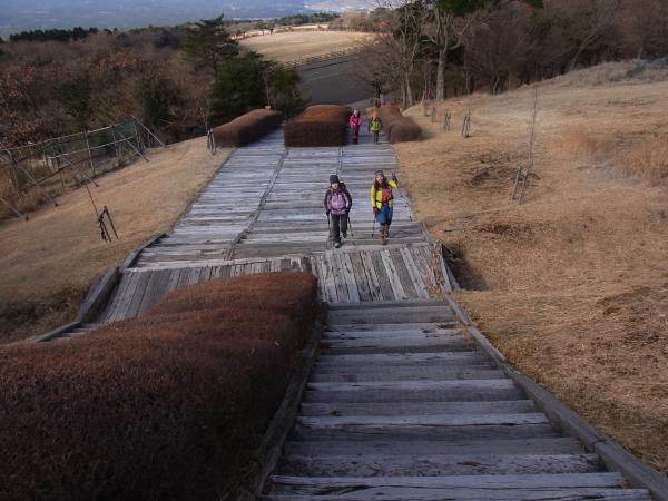 日本一の枕木階段を登ります