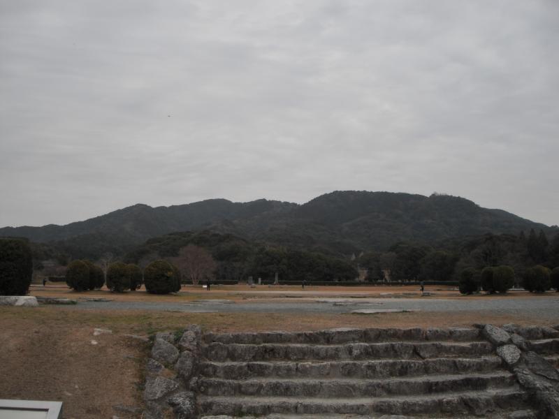 太宰府政庁跡から四王寺山。