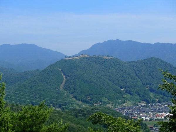 朝来山から見える竹田城