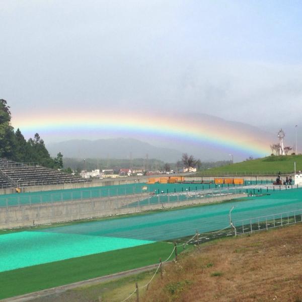 台風直後の虹（登頂前日にて）