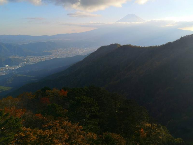暮れかける富士山。