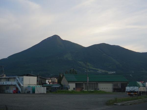 猪苗代駅から見た磐梯山。雄大です。