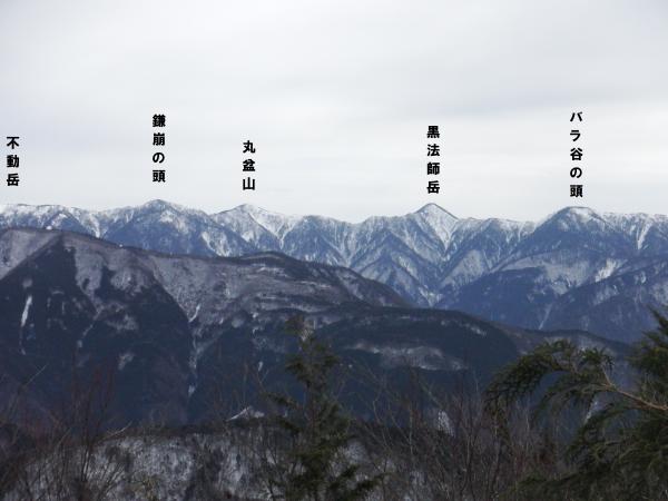 熊伏山山頂から見た深南部の山々。