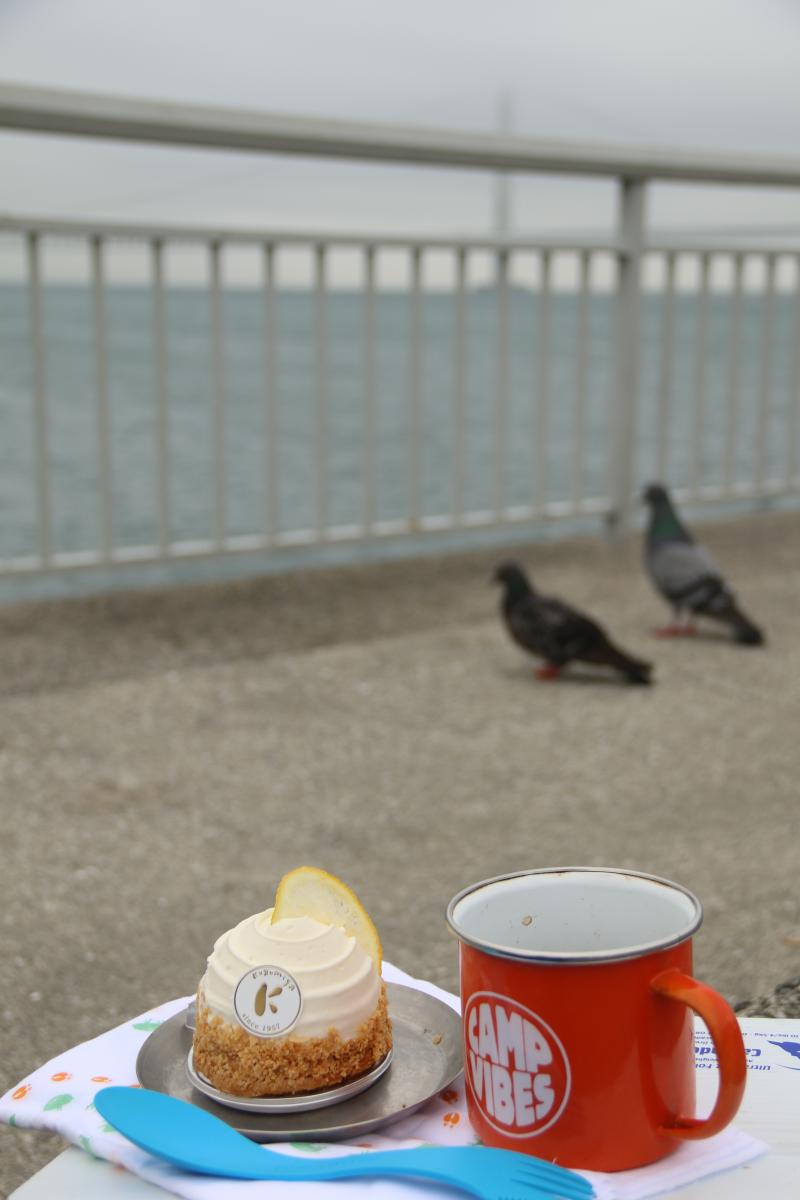 レモンパイ絶品　明石海峡大橋を眺めて　山頂で食べたかった