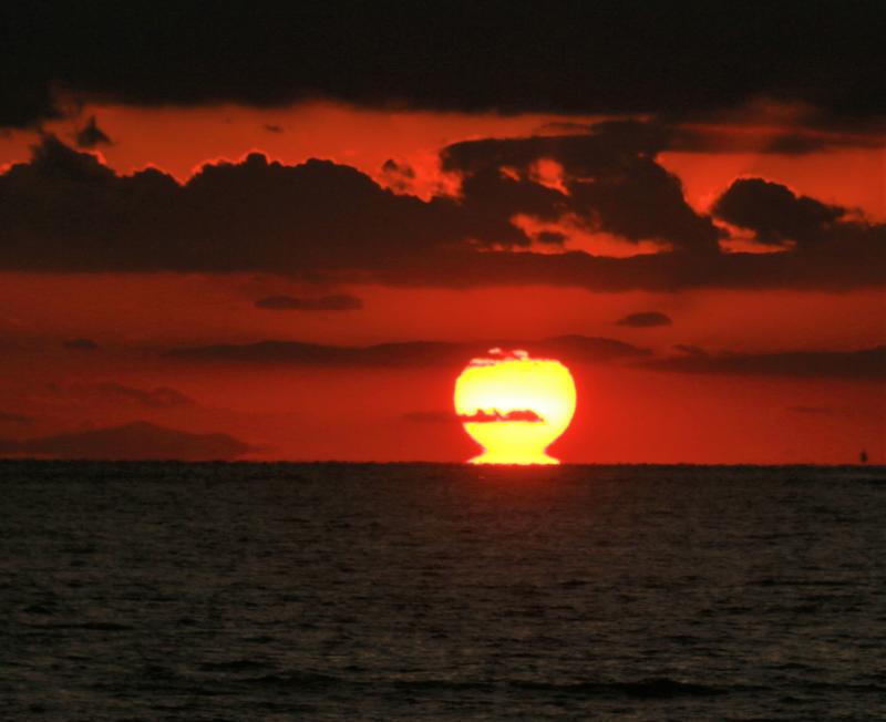 元旦のだるま夕日