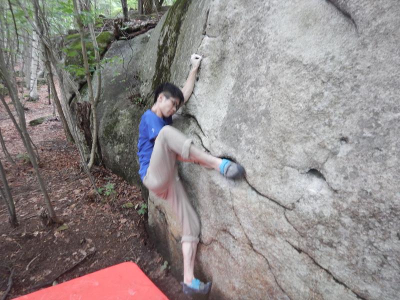 親指下ボルダーのダイク６級