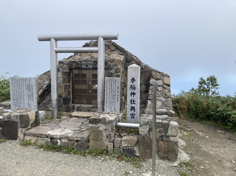 山頂神社。