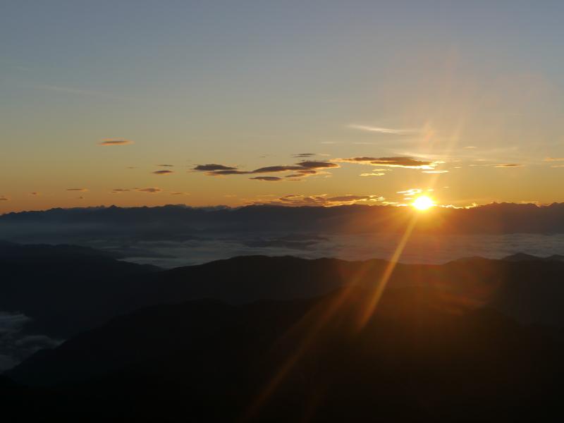 穂高連峰から昇る日の出