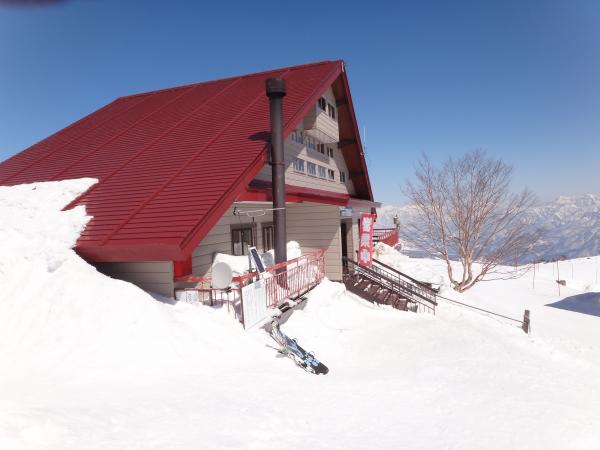 八方池山荘　売店・食事・トイレの利用ができます。基点です