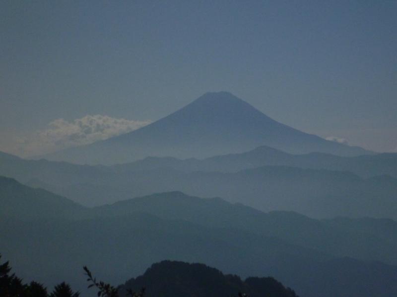 墨絵のような富士山でした(^^♪