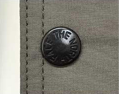 スナップボタン