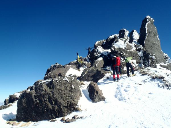 ここを越えれば山頂！