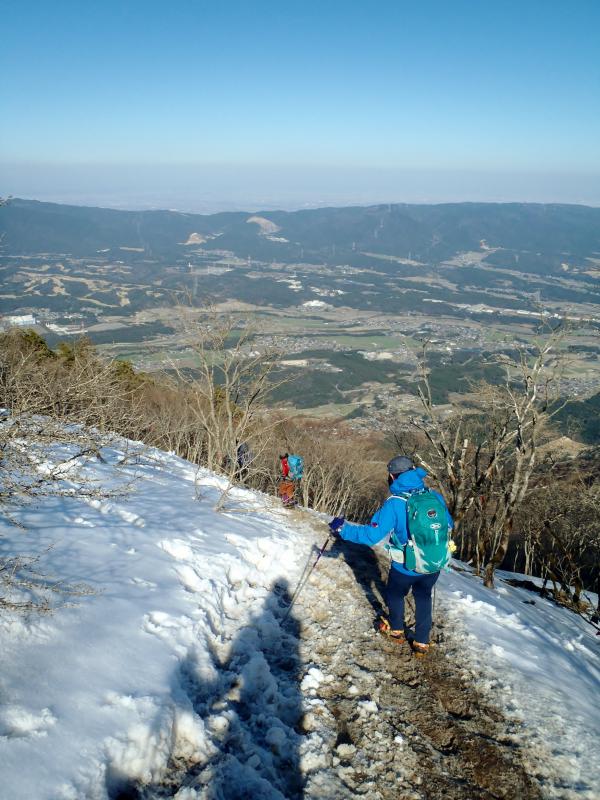 藤原山荘～８合目までの下りはアイゼンがあると安心