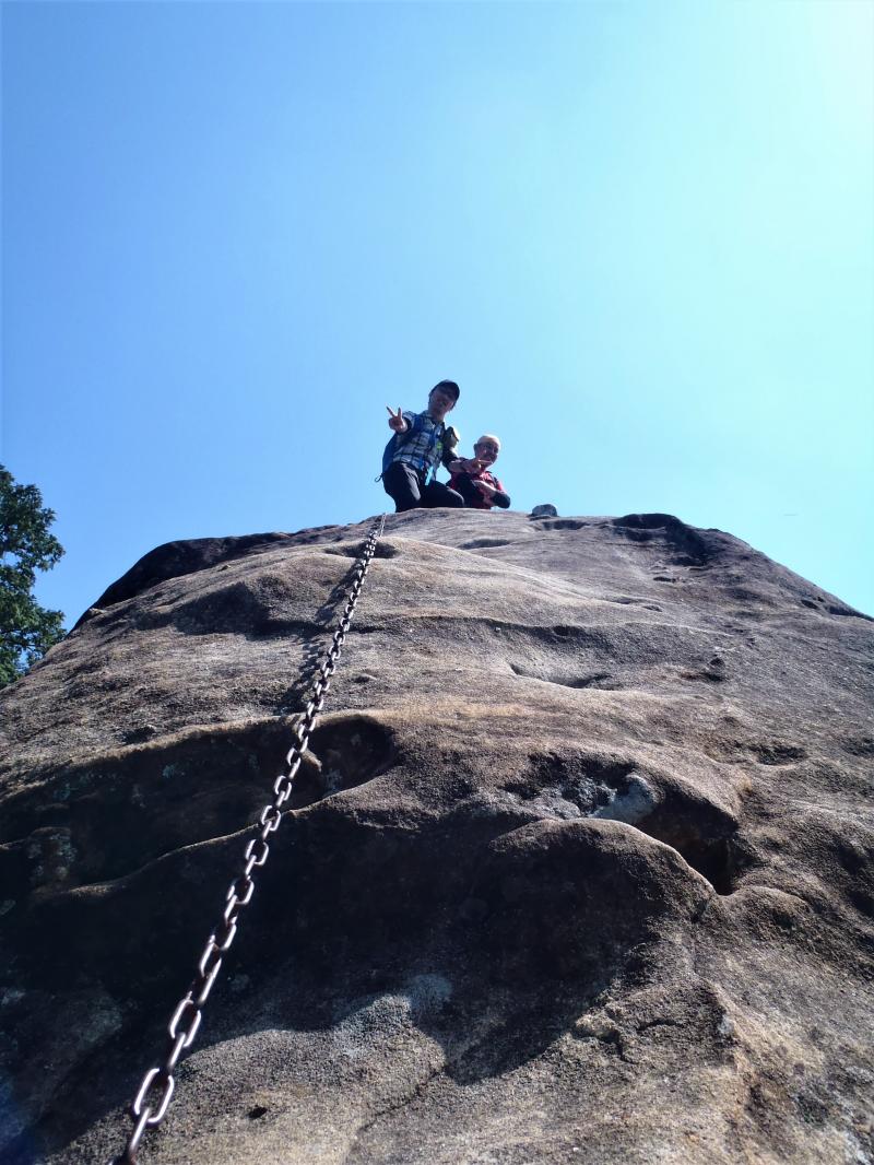 ここを下りるのが第二の核心でした。後ろ向きは怖い。