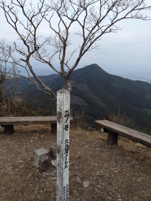 ニノ岳山頂　ここを目指します！