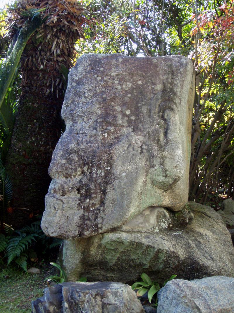光永寺の「人頭石」