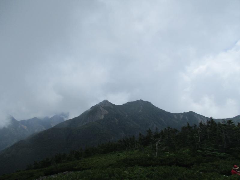 編笠から権現を望む。信仰されるのもわかる気がする。