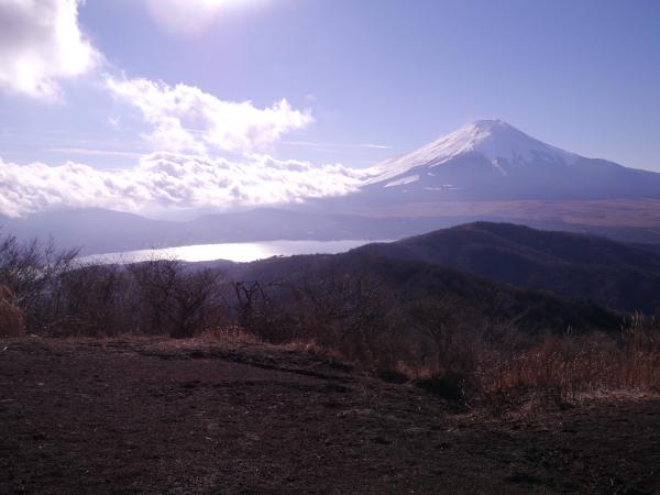 石割山山頂からの富士山は迫力満点