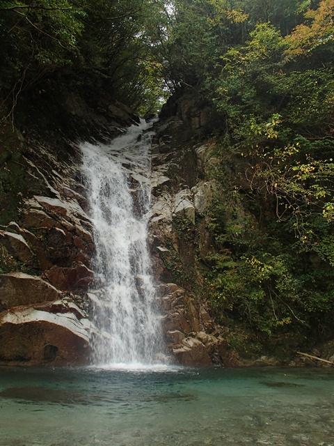 宇賀渓最大の滝、長尾滝。