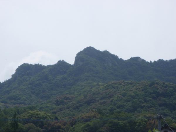 今日はゴツゴツに見える太郎丸岳、次郎丸岳へ。低山ハイキングです。