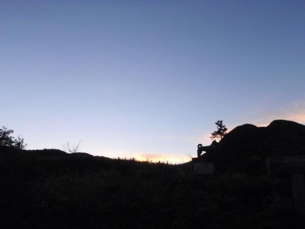 今日は良い天気になりそうです。朝はかなり冷えてます。