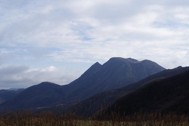 冬なのに暖かい日です。牧ノ戸から星生山へ行きます。