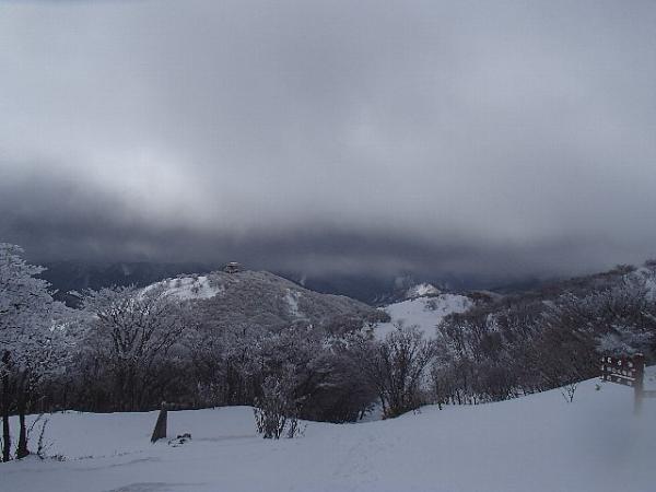 御在所山頂より