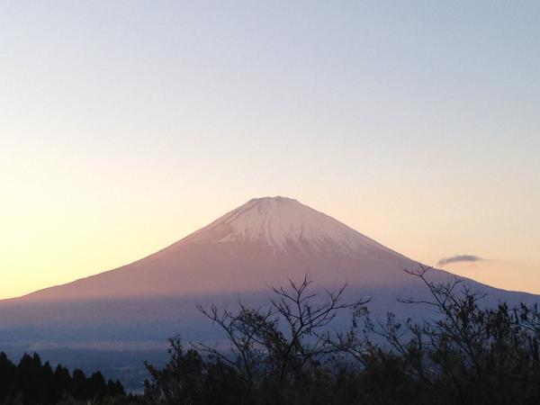 最後の温泉地から見たピンク富士！