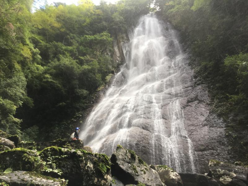 ハイライトとなる屏風滝