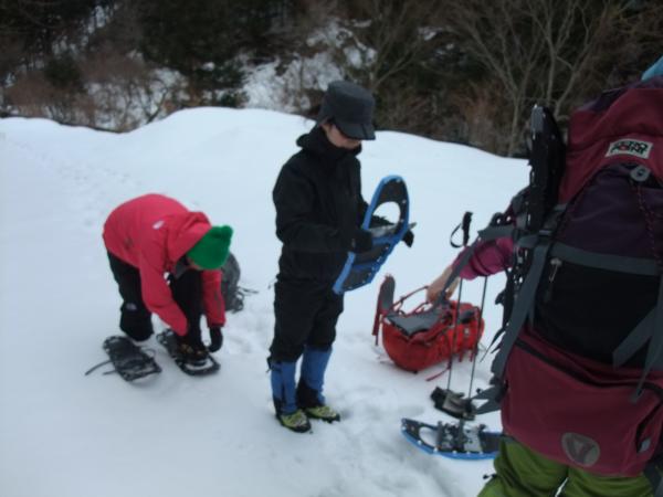 スノーシューを装着して・・・