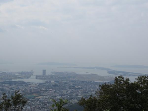 立花山山頂より　アイランドシティと志賀島方面の展望