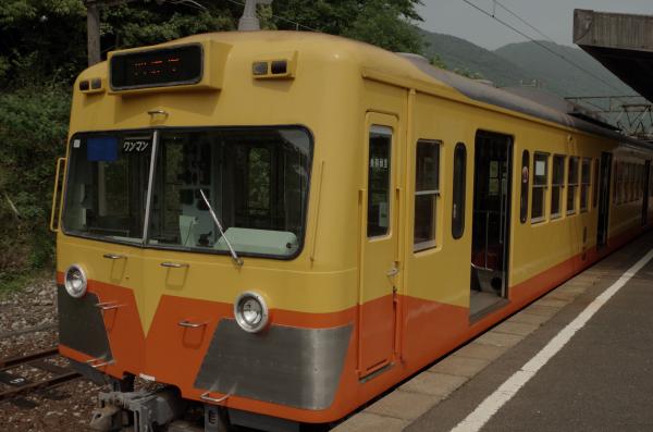 三岐鉄道のレトロな電車。